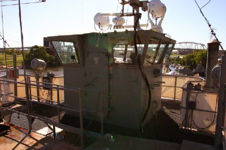188-lst-325_conning Station-6_300dpi_092412