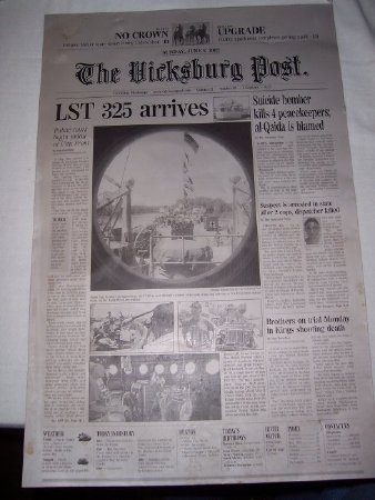The Vicksburg Post ( LST-325 ARRIVES )