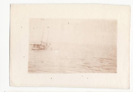 Lst 1030 Jack Hargan Collection_filipian Sail Boat Manila Bay 1 July 1945