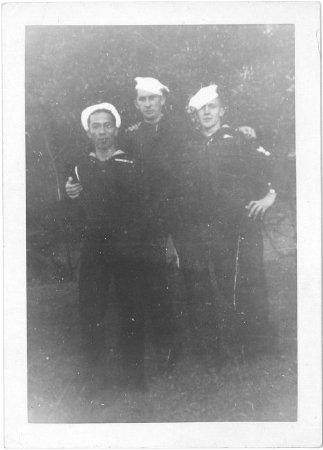 Photo of unnamed LST-274 crewmembers (1 of 2)